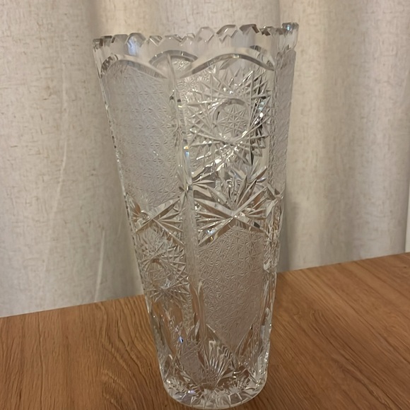 VTG Bohemian Cut Crystal Large Stunning Vase - Picture 2 of 3